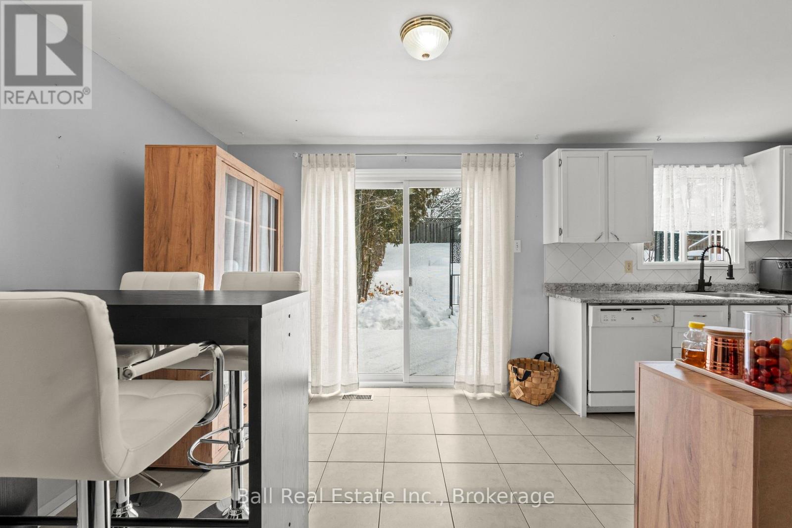 2048 Walker Avenue, Peterborough, Ontario  K9L 1S1 - Photo 10 - X13772428