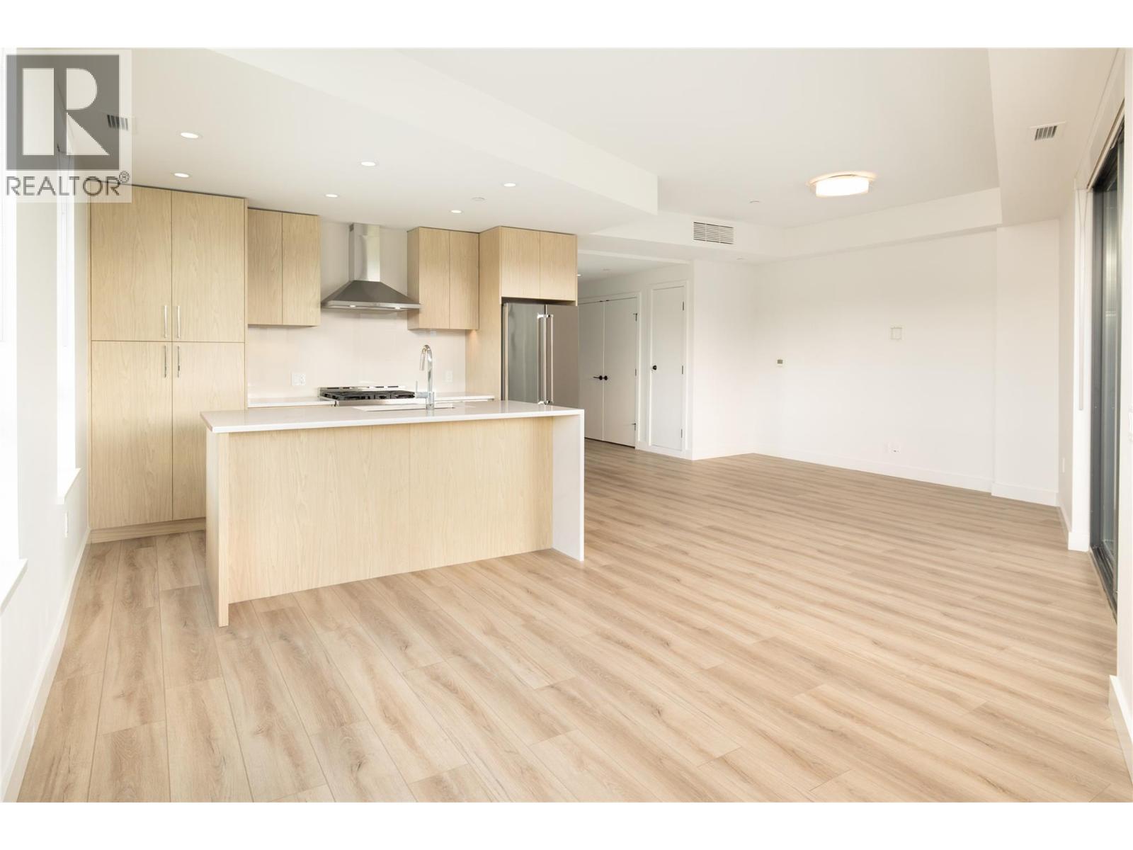 3051 Abbott Street Unit# 216 Kelowna Photo 7