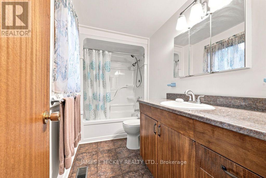246 Thomas Street, Deep River, Ontario  K0J 1P0 - Photo 17 - X13772588