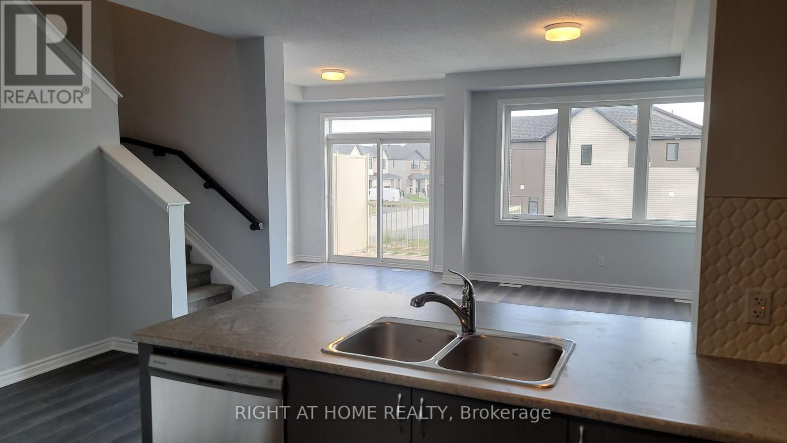 219 Darjeeling Avenue, Ottawa, Ontario  K2J 7C8 - Photo 10 - X13772278