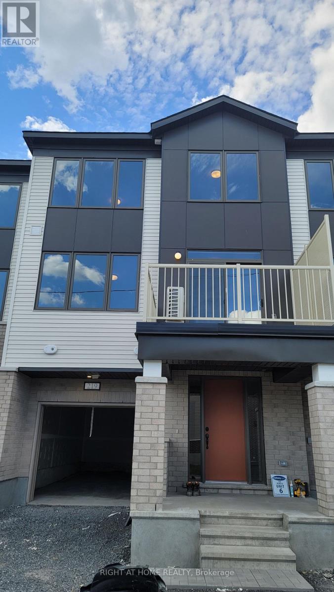219 Darjeeling Avenue, Ottawa, Ontario  K2J 7C8 - Photo 2 - X13772278