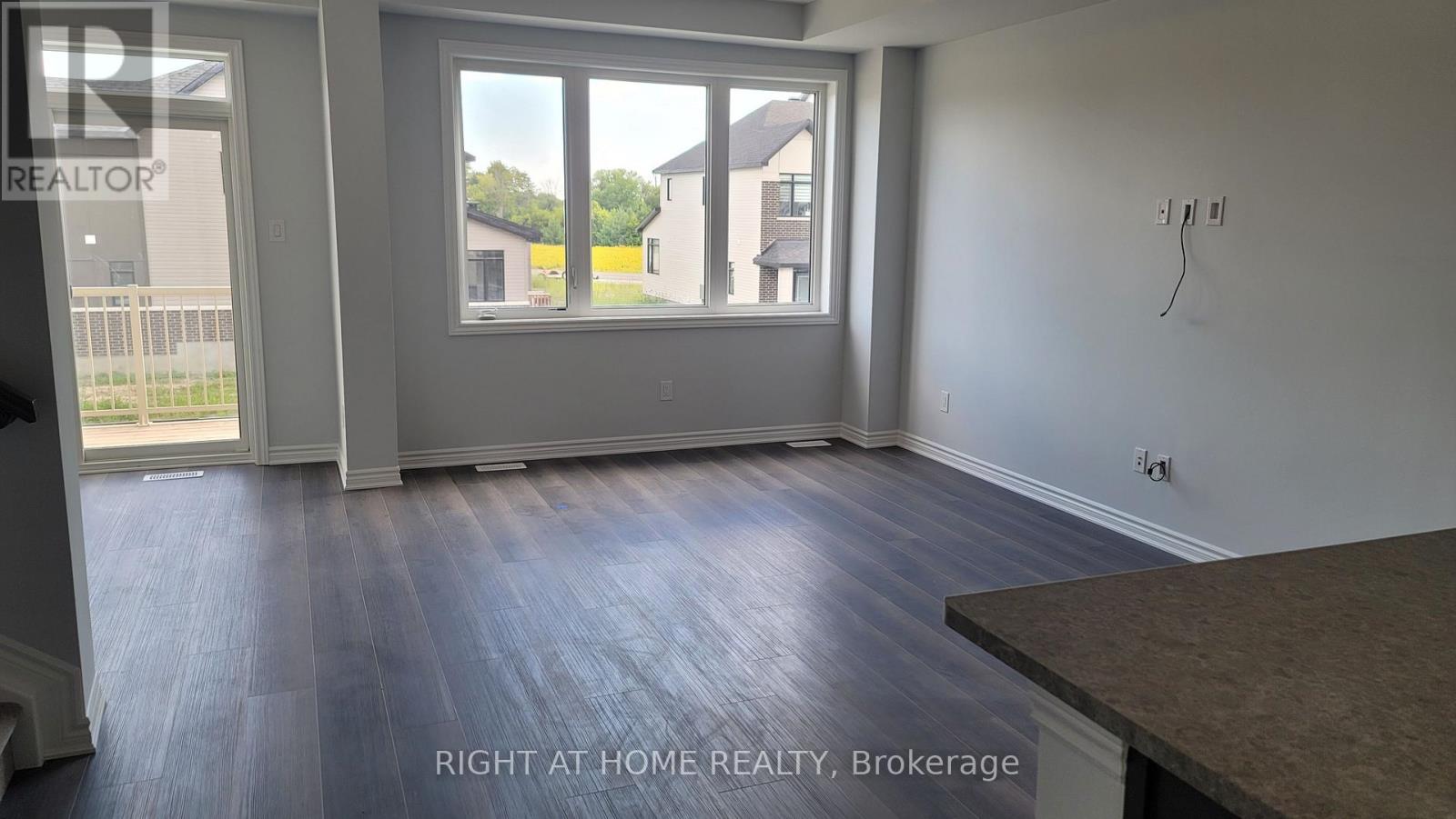 219 Darjeeling Avenue, Ottawa, Ontario  K2J 7C8 - Photo 4 - X13772278