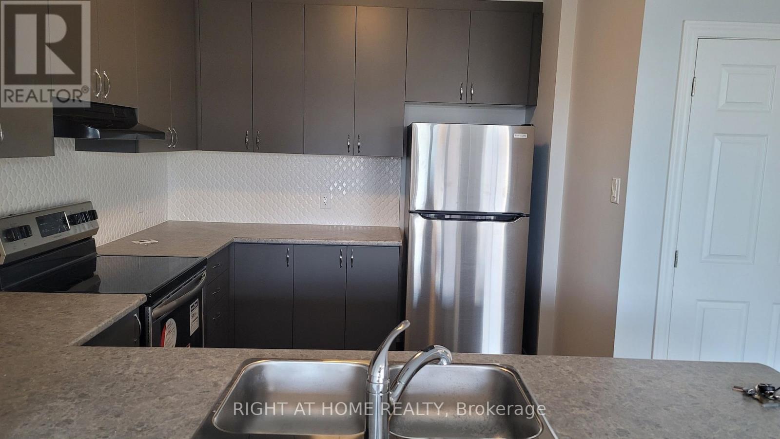 219 Darjeeling Avenue, Ottawa, Ontario  K2J 7C8 - Photo 5 - X13772278