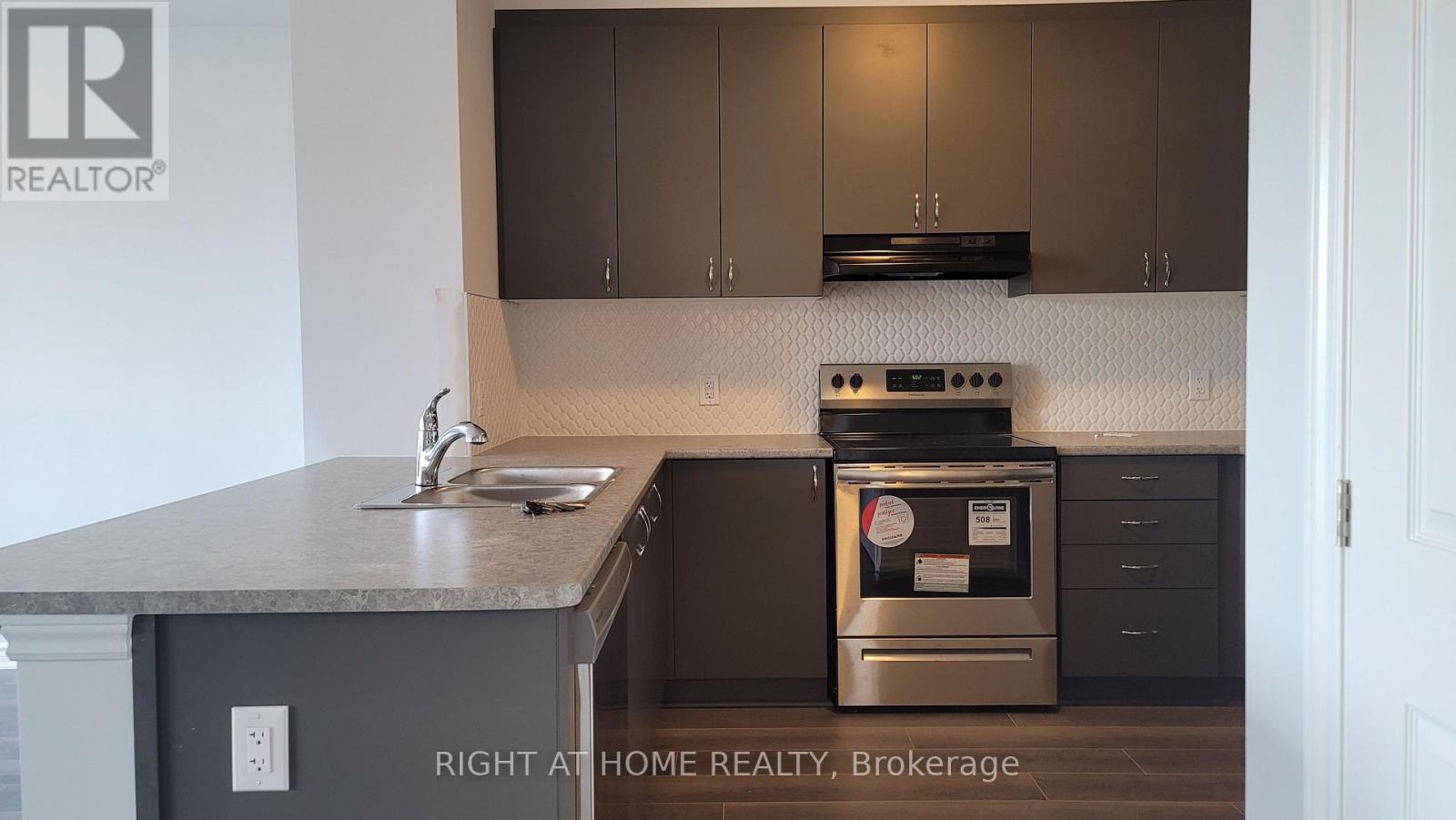 219 Darjeeling Avenue, Ottawa, Ontario  K2J 7C8 - Photo 6 - X13772278