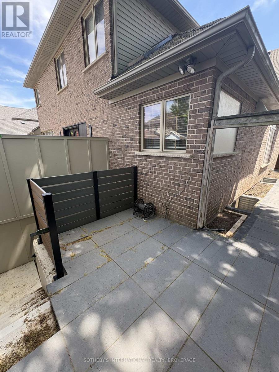 71 Stella Street, Pelham, Ontario  L3E 0T3 - Photo 3 - X13772414