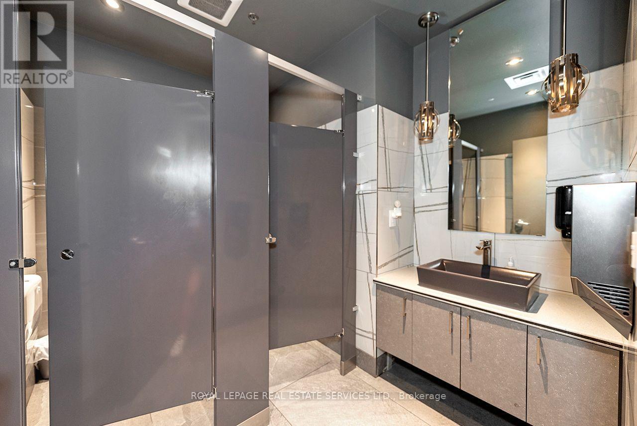 1b - 430 Iroquois Shore Road, Oakville, Ontario L6H 0X7 - Photo 47 - W13675096