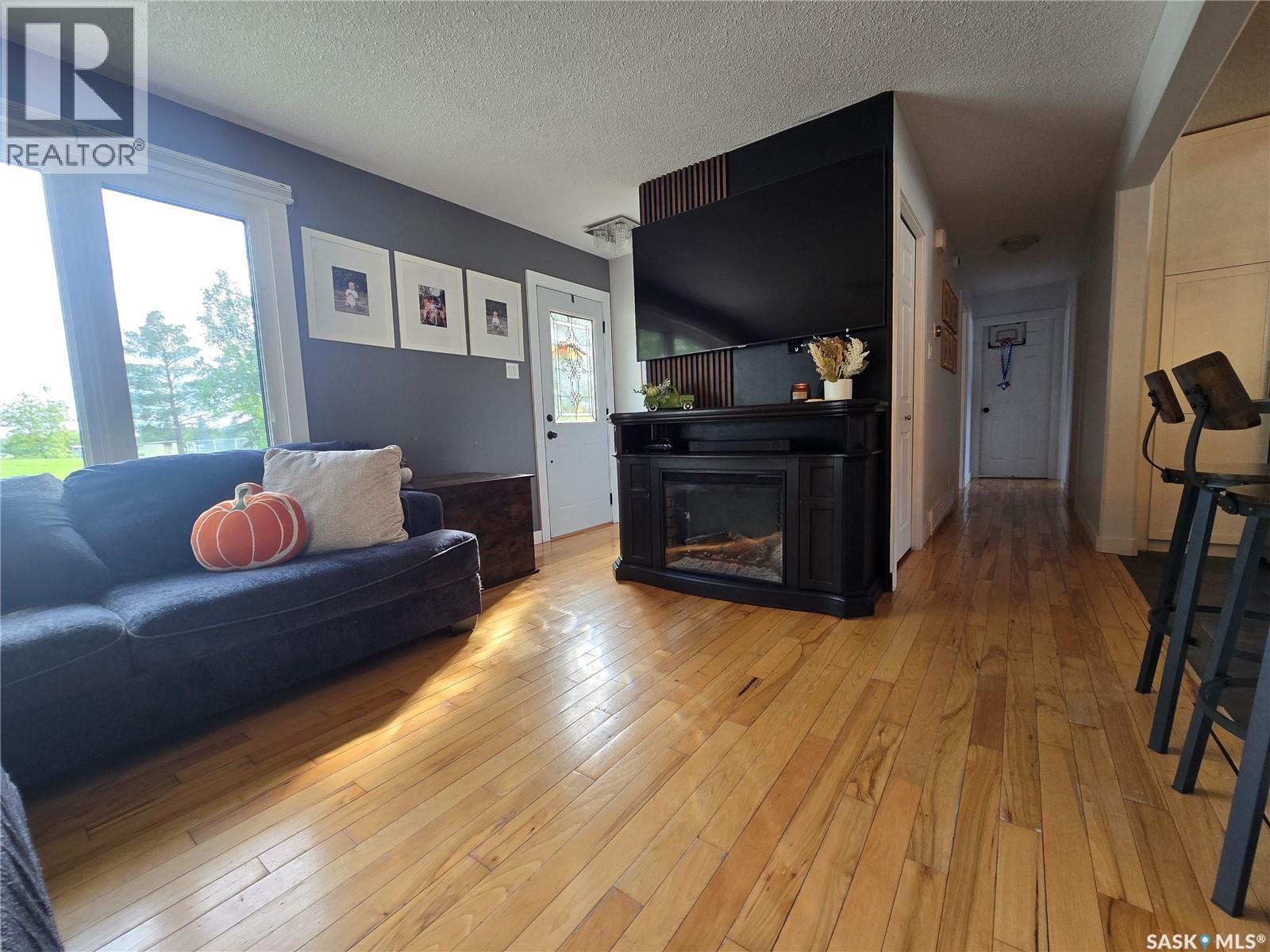 1205 Douglas Road, Weyburn, Saskatchewan  S4H 2P9 - Photo 14 - SK047176