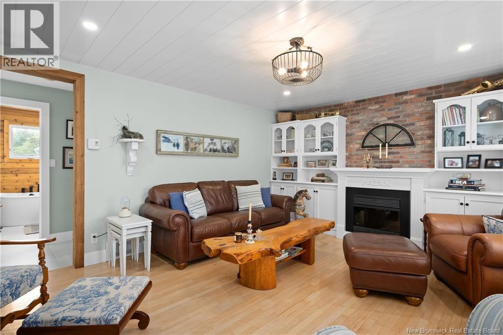 2545 Acadie Road photo 28