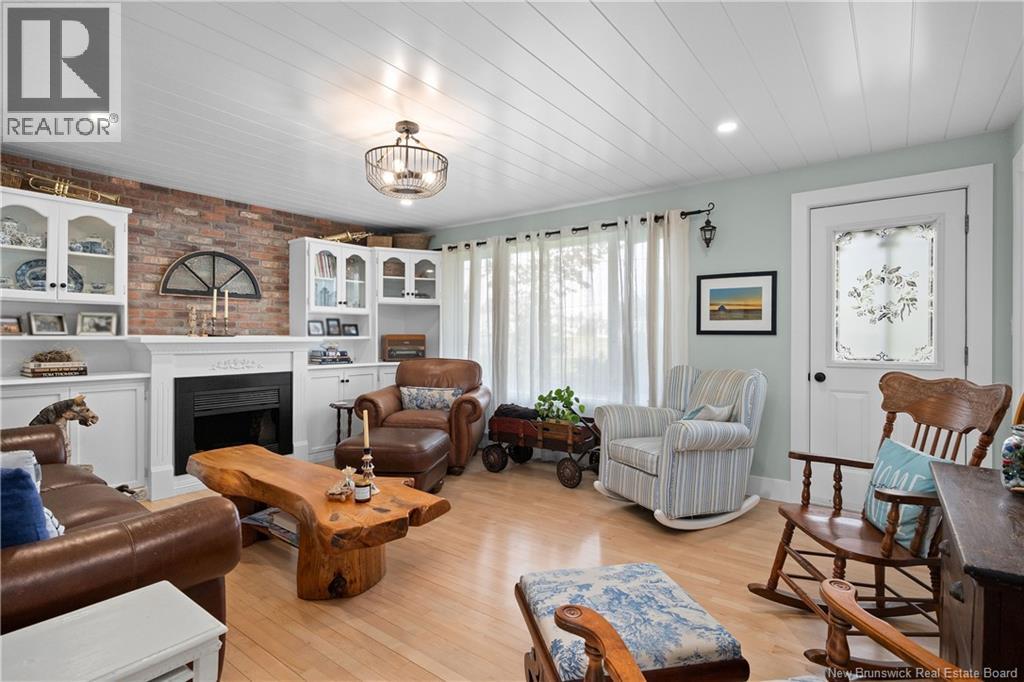 2545 Acadie Road photo 27