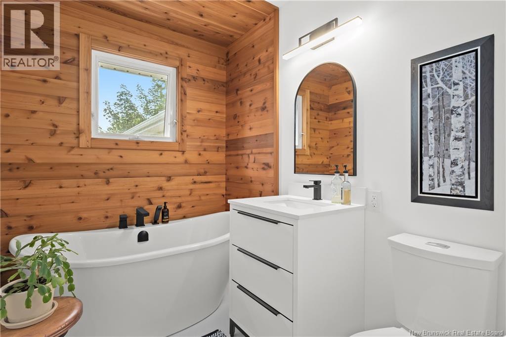 2545 Acadie Road photo 32