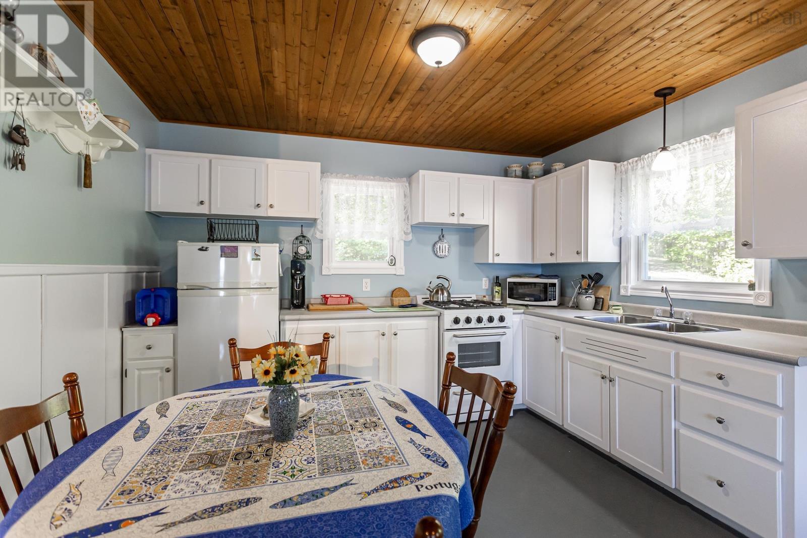 485 Forrest Drive, Virginia East, Nova Scotia  B0S 1A0 - Photo 20 - 202623033