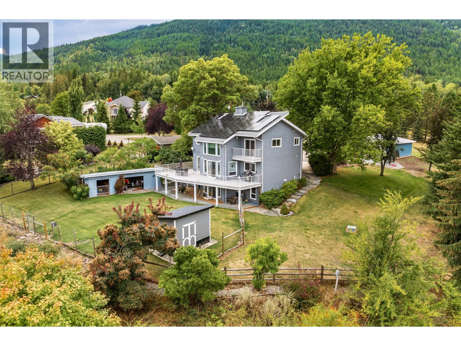 1070 Simmons Road, Creston, British Columbia  V0B 1G7 - Photo 1 - 10400157