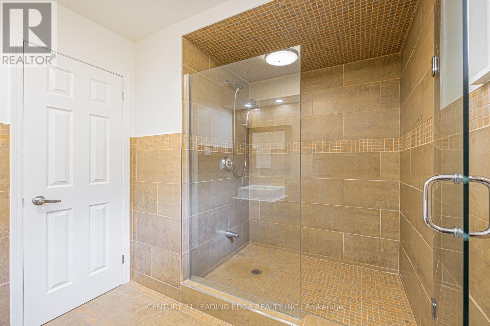 21 Mcquaid Court, East Gwillimbury, Ontario  L9N 1E8 - Photo 36 - N13772396