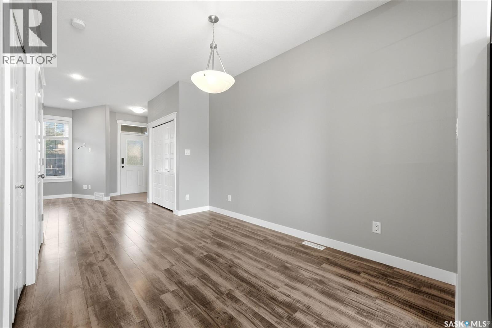 4309 James Hill Road, Regina, Saskatchewan  S4W 0L4 - Photo 10 - SK048236
