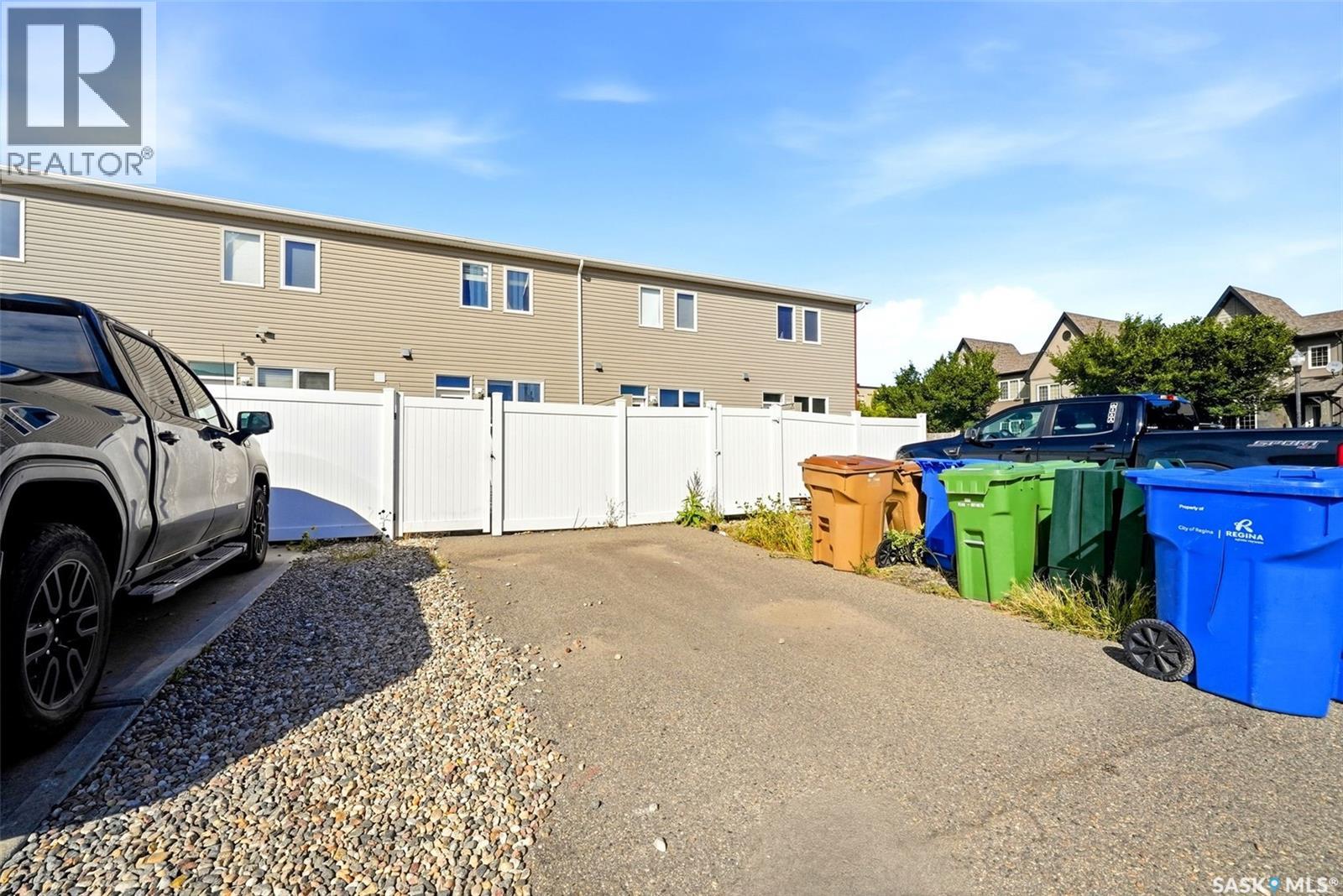 4309 James Hill Road, Regina, Saskatchewan  S4W 0L4 - Photo 33 - SK048236