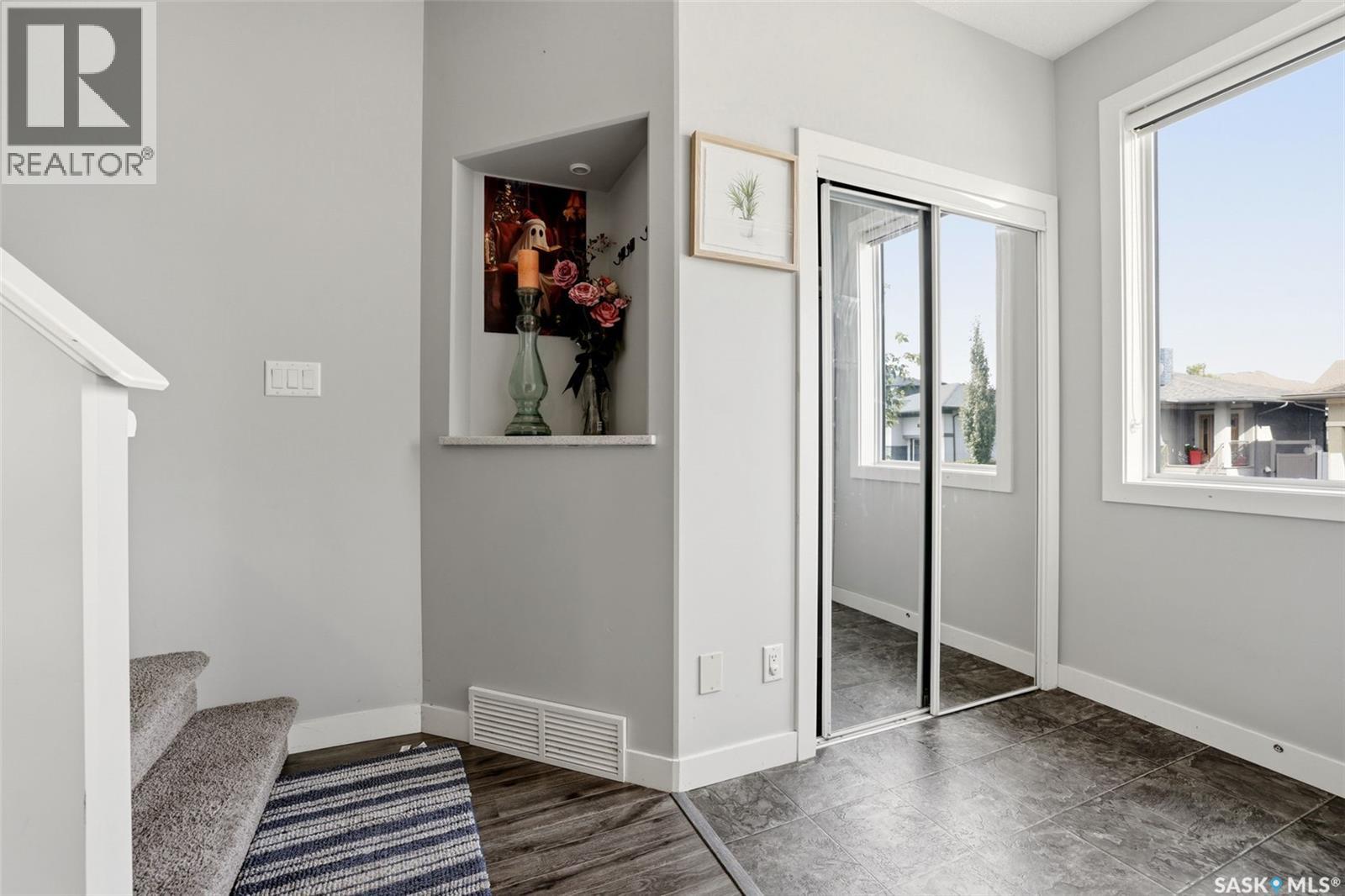 4129 Green Olive Way E, Regina, Saskatchewan  S4V 1P8 - Photo 3 - SK048050