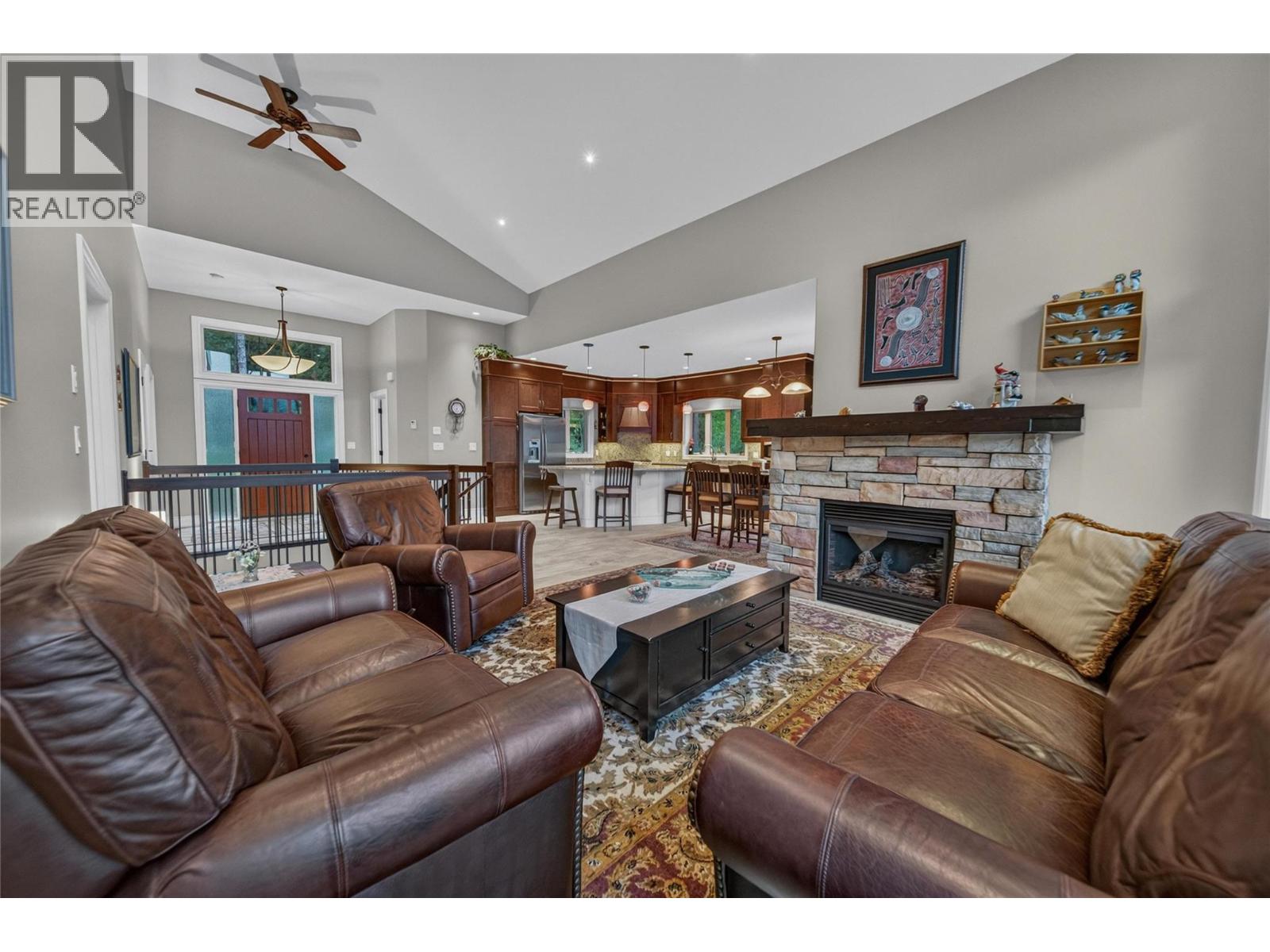 9370 Moyie Shores Estates Road, Moyie, British Columbia V0B 2A0 - Photo 7 - 10400337