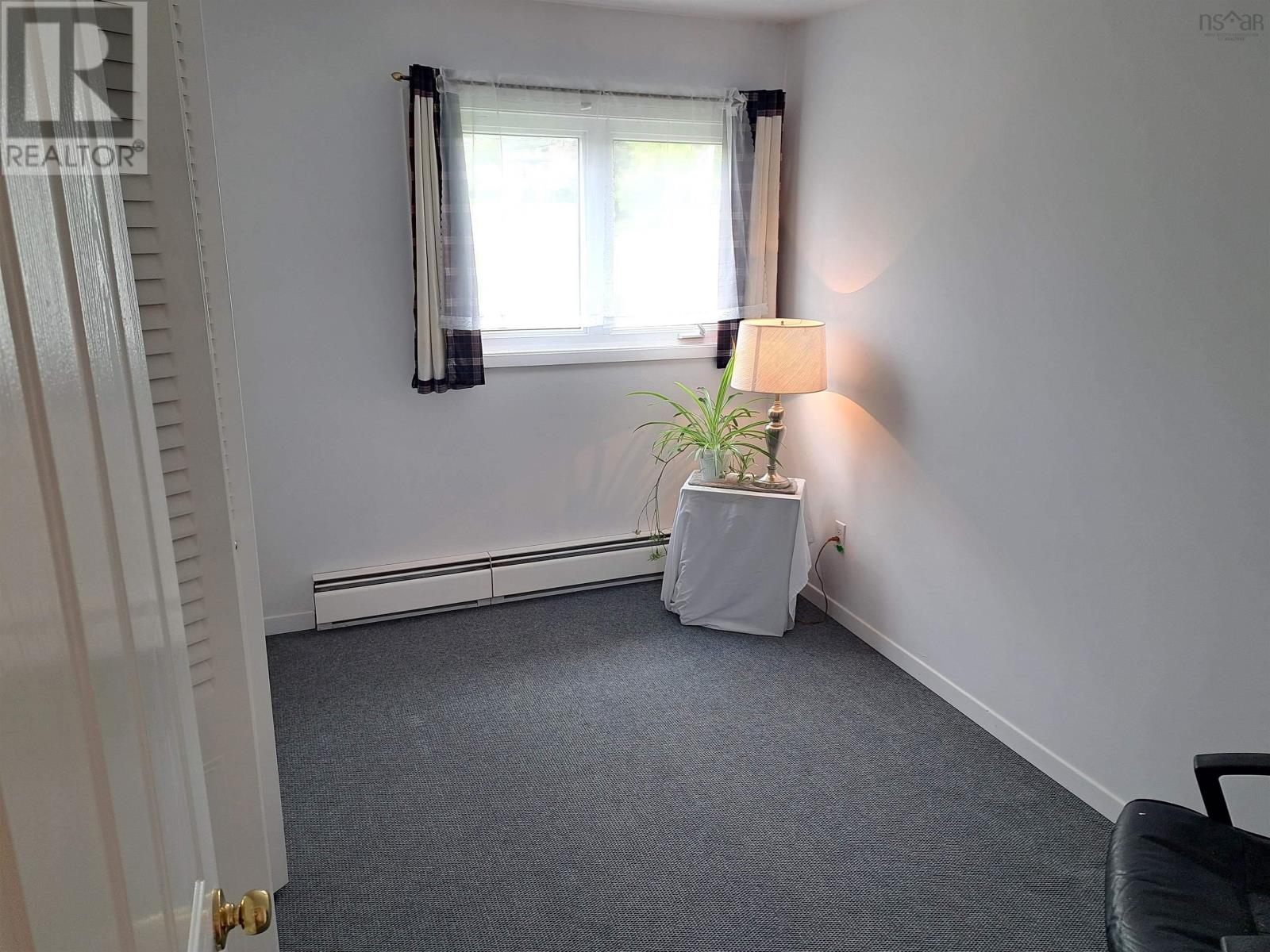 3 Robertson Crescent photo 24