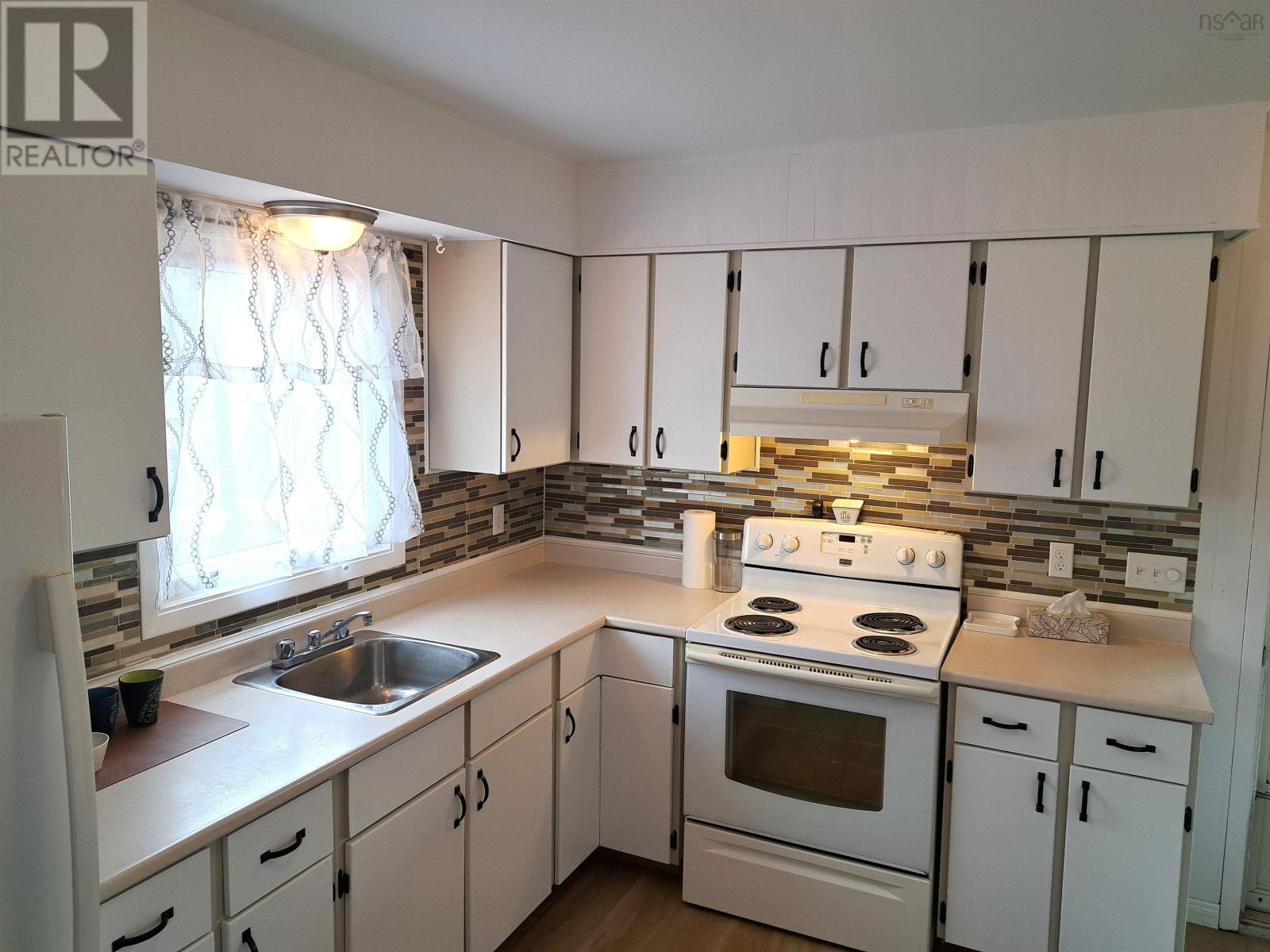 3 Robertson Crescent photo 15