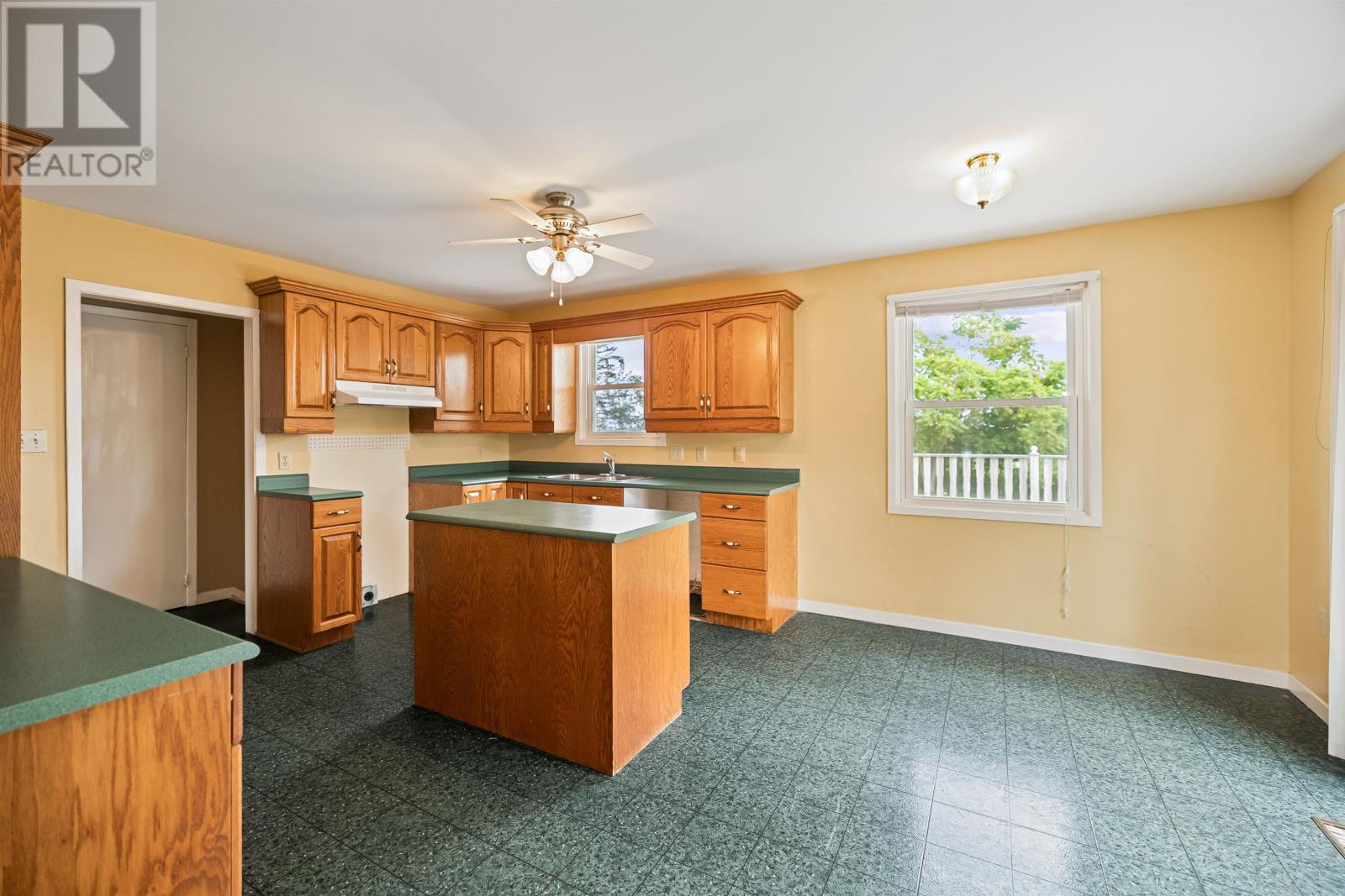 199 Mason Road, Stratford, Prince Edward Island  C1B 2G3 - Photo 7 - 202623047