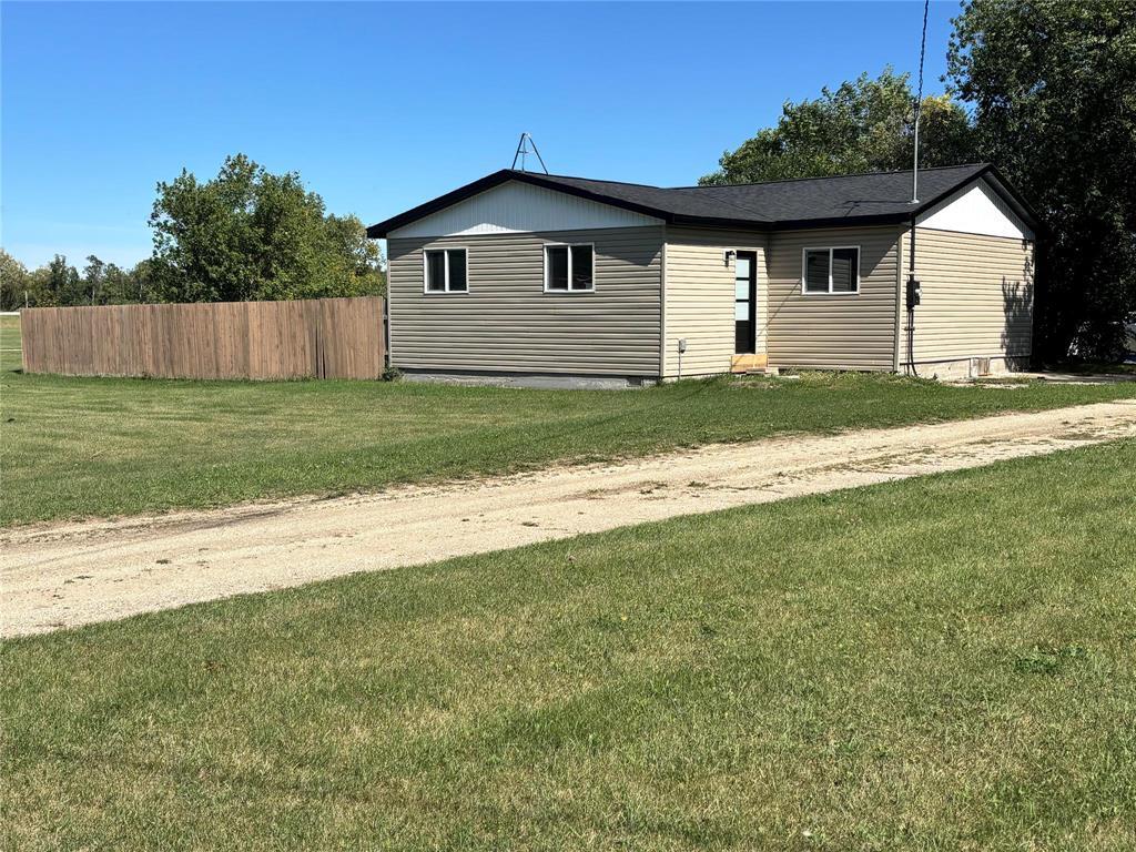 44151 Oakwood Road, Ste Anne Rm, Manitoba  R5H 1R2 - Photo 0 - 202604064