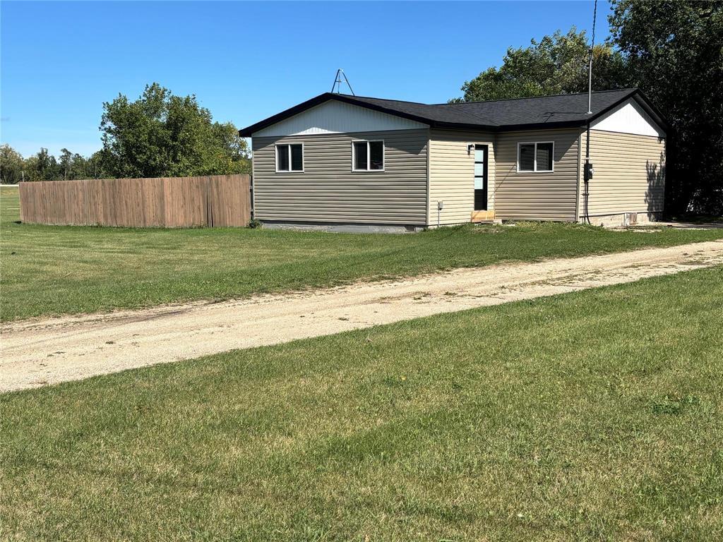 44151 Oakwood Road, Ste Anne Rm, Manitoba  R5H 1R2 - Photo 12 - 202604064