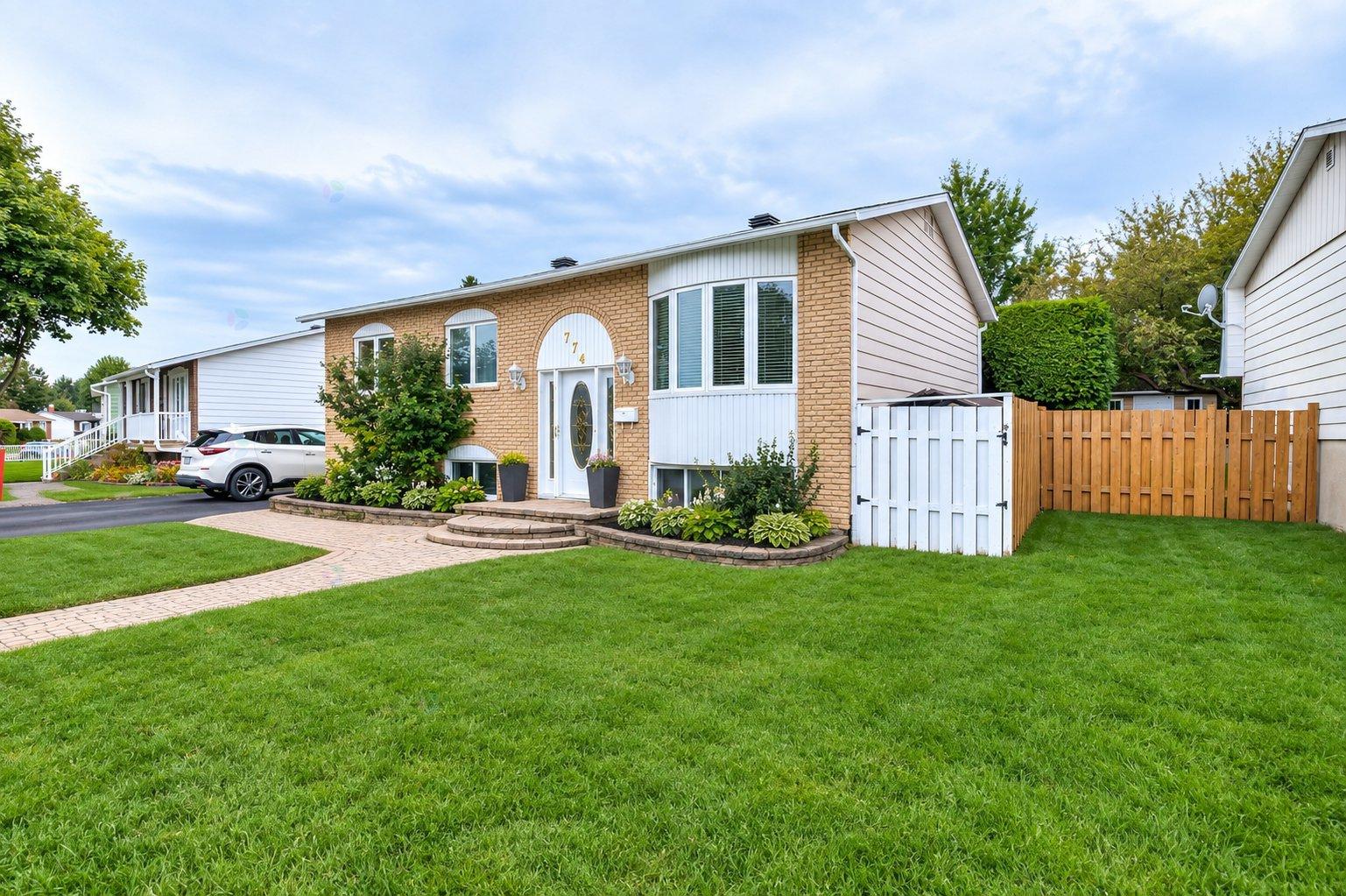 774 Rue Antle Longueuil (Greenfield Park) Quebec Canada J4V3G7