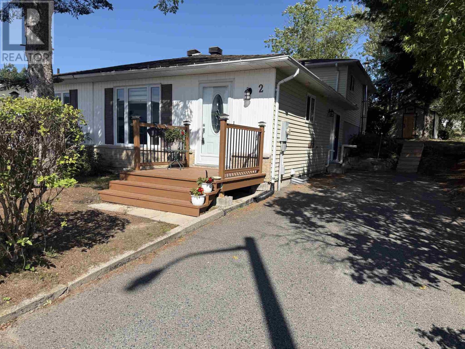 2 FARRELL CRES, Elliot Lake, Ontario