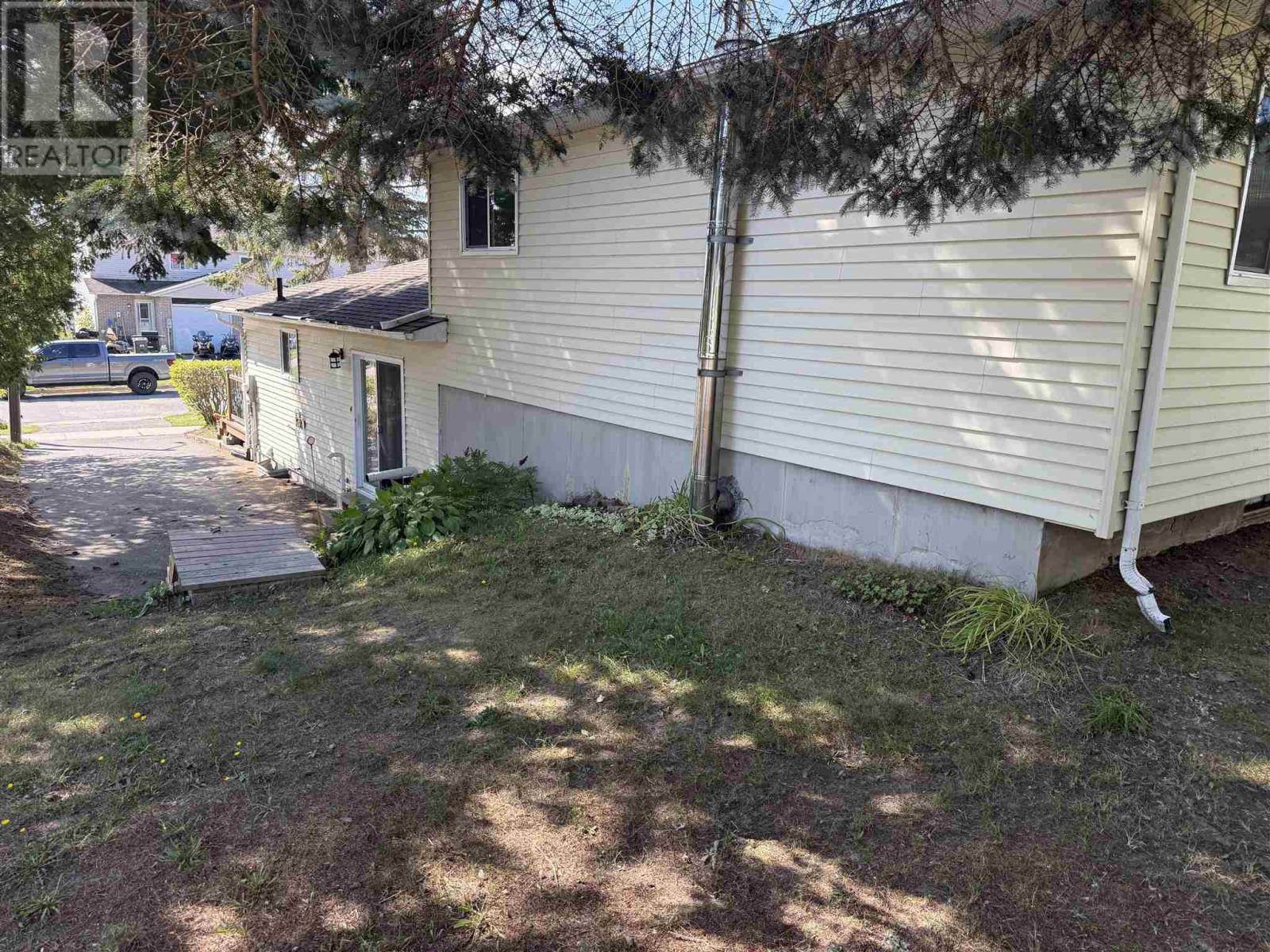 2 Farrell Cres, Elliot Lake, Ontario  P5A 3N6 - Photo 31 - SM262514