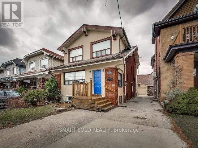 MAIN FLOOR - 720 COXWELL AVENUE, Toronto, Ontario