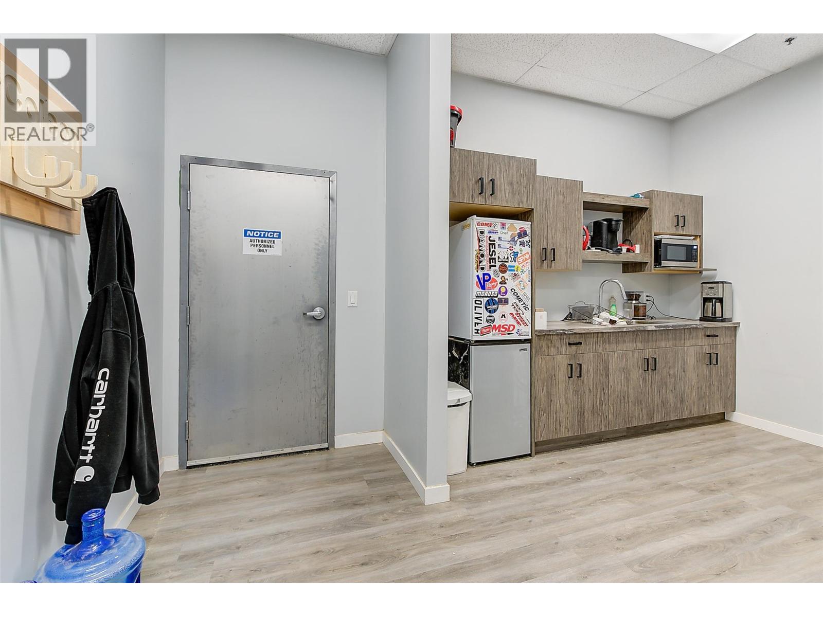 1945 Pier Mac Way Unit# 4 Kelowna Photo 8