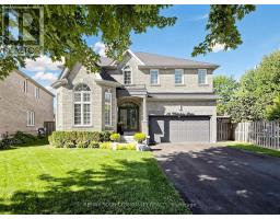 16 WHITESTONE DRIVE, Georgina, Ontario