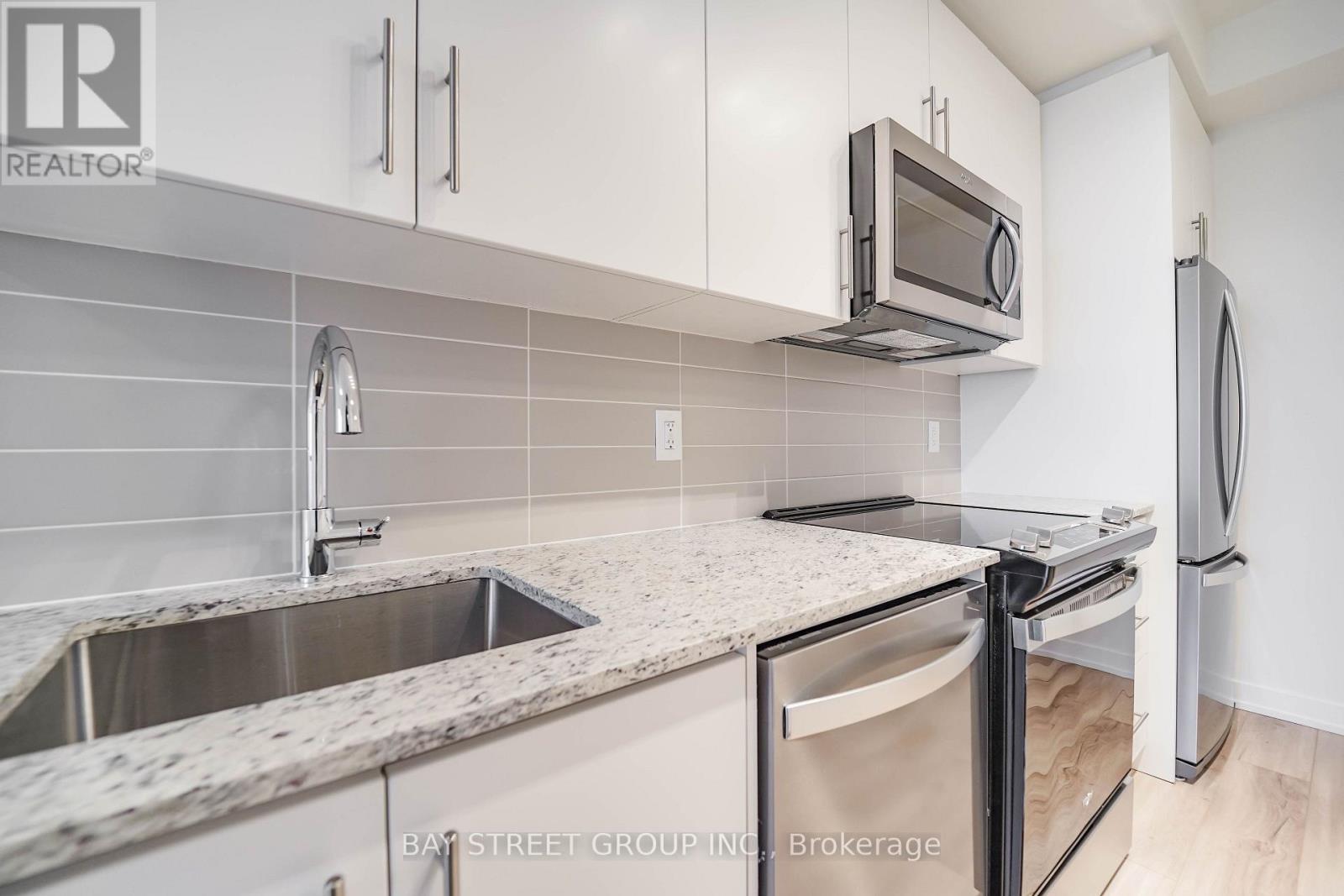 1305 - 345 Wheat Boom Drive, Oakville, Ontario  L6H 7X4 - Photo 15 - W13734828