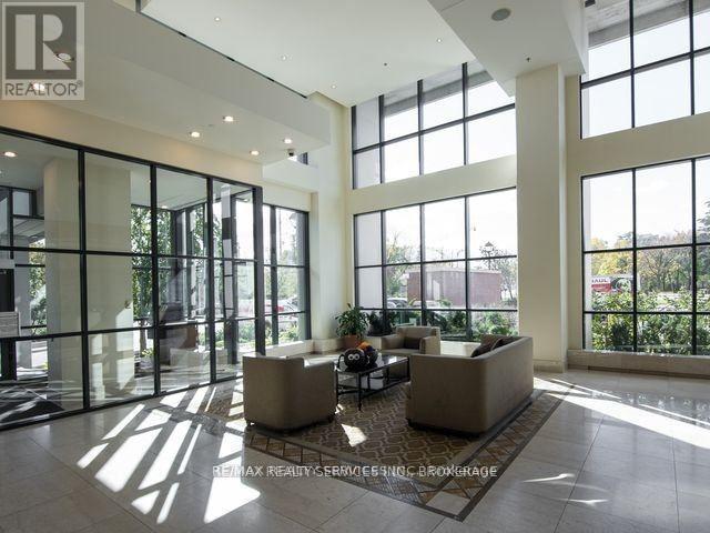 2005 - 100 John Street, Brampton, Ontario  L6W 0A8 - Photo 4 - W13772896