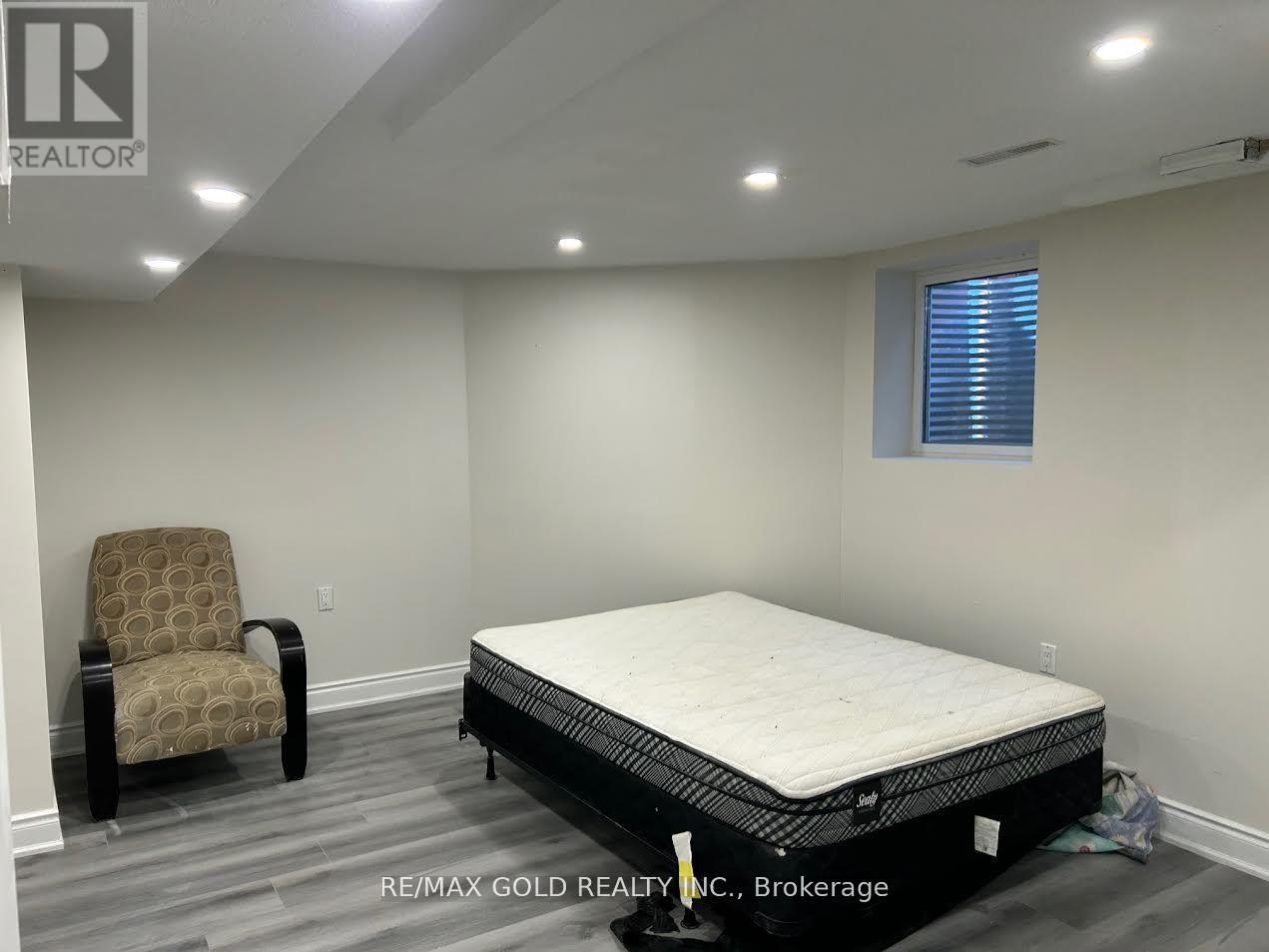 Bsmt - 1028 Fernandez Drive, Mississauga, Ontario  L5V 1W9 - Photo 11 - W13772982