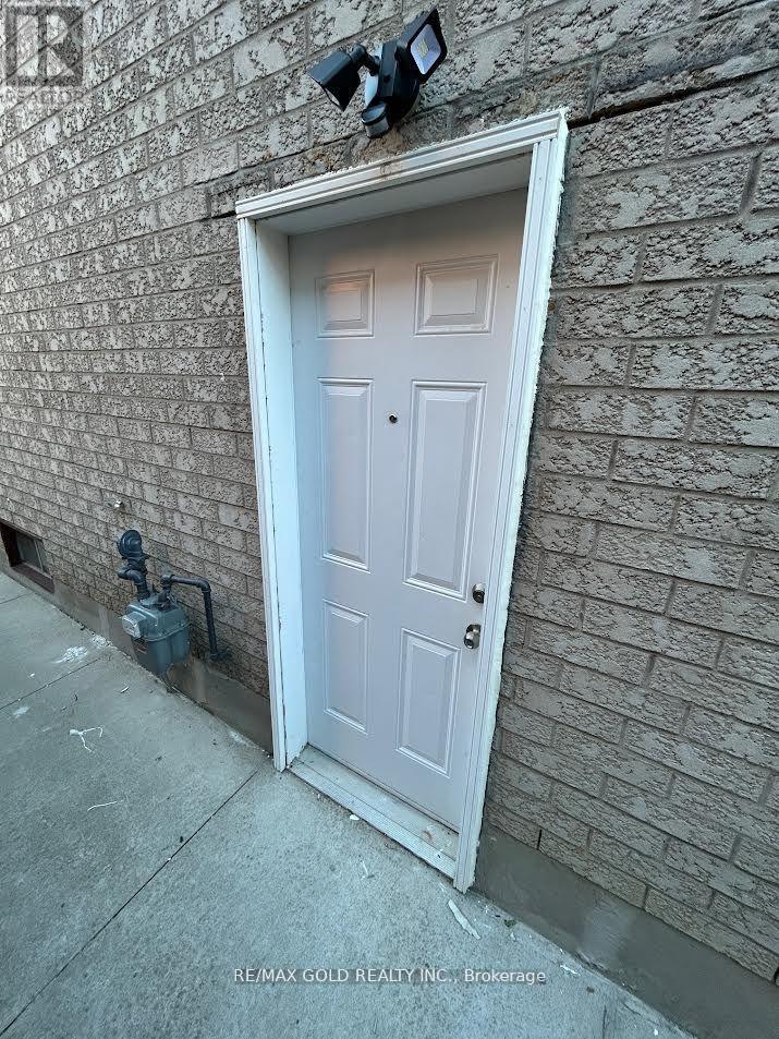 Bsmt - 1028 Fernandez Drive, Mississauga, Ontario  L5V 1W9 - Photo 4 - W13772982