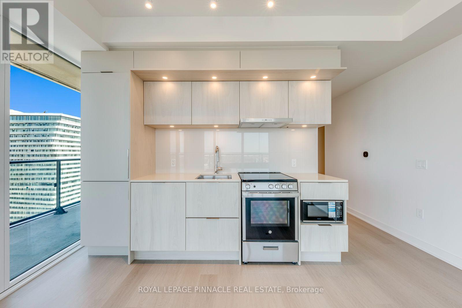 5505 - 448 Burnhamthorpe Road, Mississauga (City Centre), Ontario  L5B 0R4 - Photo 10 - W13773022