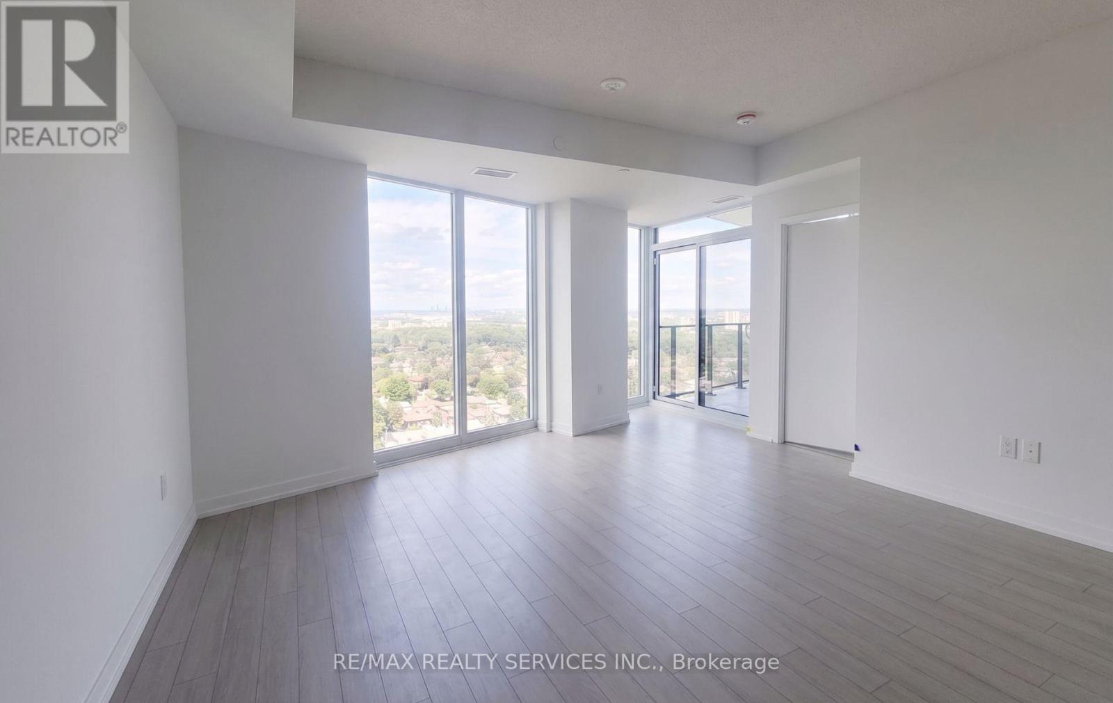2204 - 4010 Eglinton Avenue W, Toronto, Ontario  M9A 0G5 - Photo 17 - W13773048