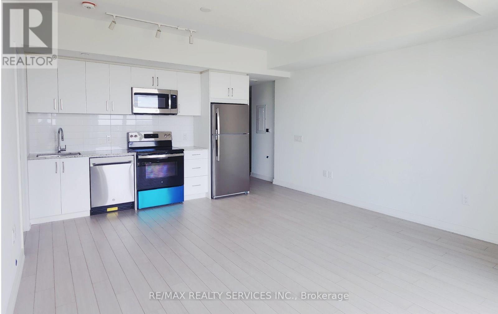 2204 - 4010 Eglinton Avenue W, Toronto, Ontario  M9A 0G5 - Photo 18 - W13773048