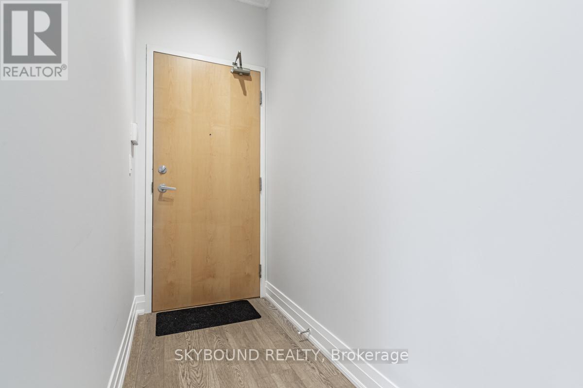 1604 - 3939 Duke Of York Boulevard, Mississauga, Ontario  L5B 4N2 - Photo 2 - W13773112