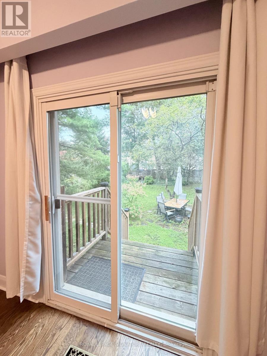 Main - 36 Royalavon Crescent, Toronto, Ontario  M9A 2E8 - Photo 21 - W13772712