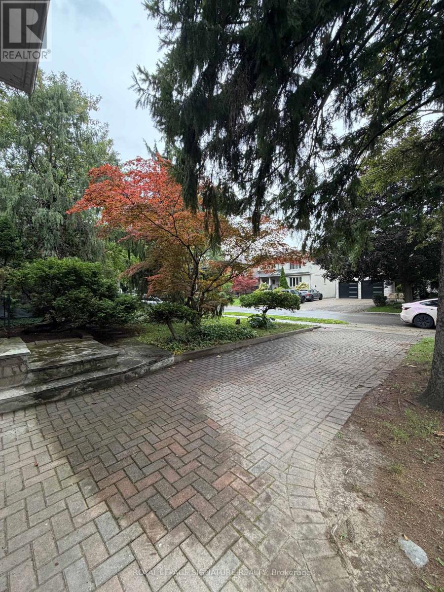 MAIN - 36 ROYALAVON CRESCENT