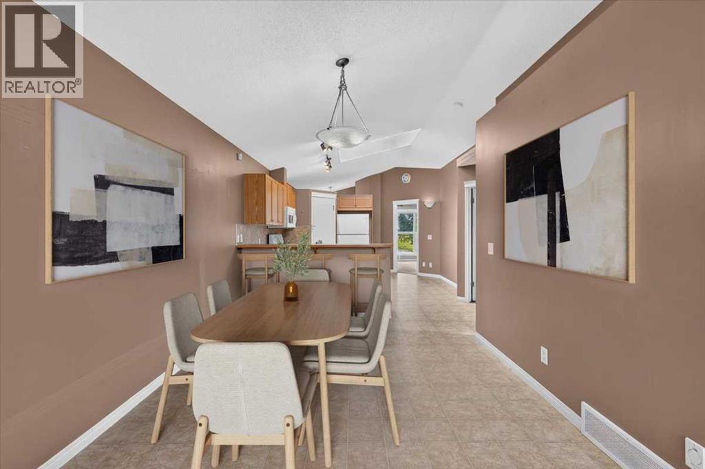 342 Prestwick Circle SE, Calgary, Alberta  T2Z 4P4 - Photo 9 - A2342984