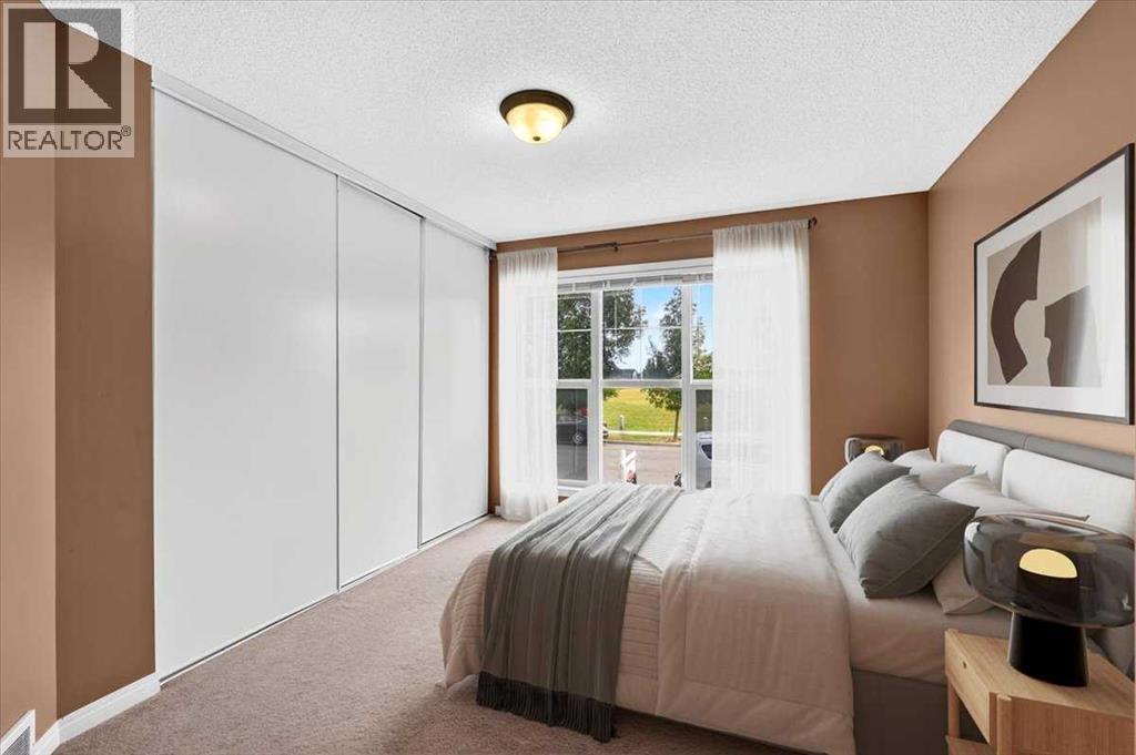 342 Prestwick Circle SE, Calgary, Alberta  T2Z 4P4 - Photo 12 - A2342984