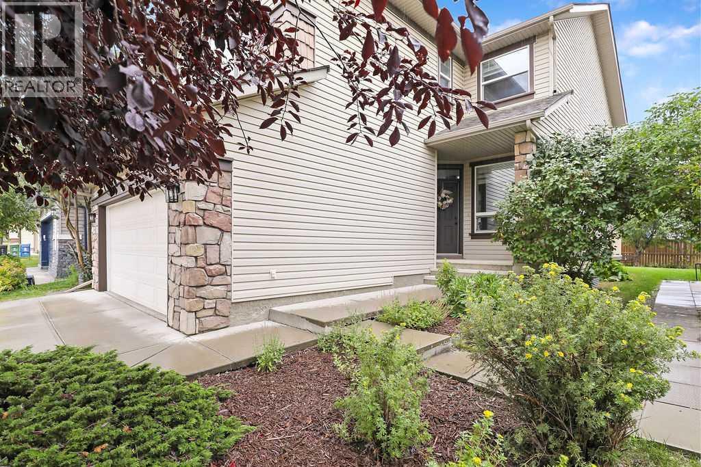 520 Panatella Boulevard NW, Calgary, Alberta  T3K 0K1 - Photo 2 - A2343472