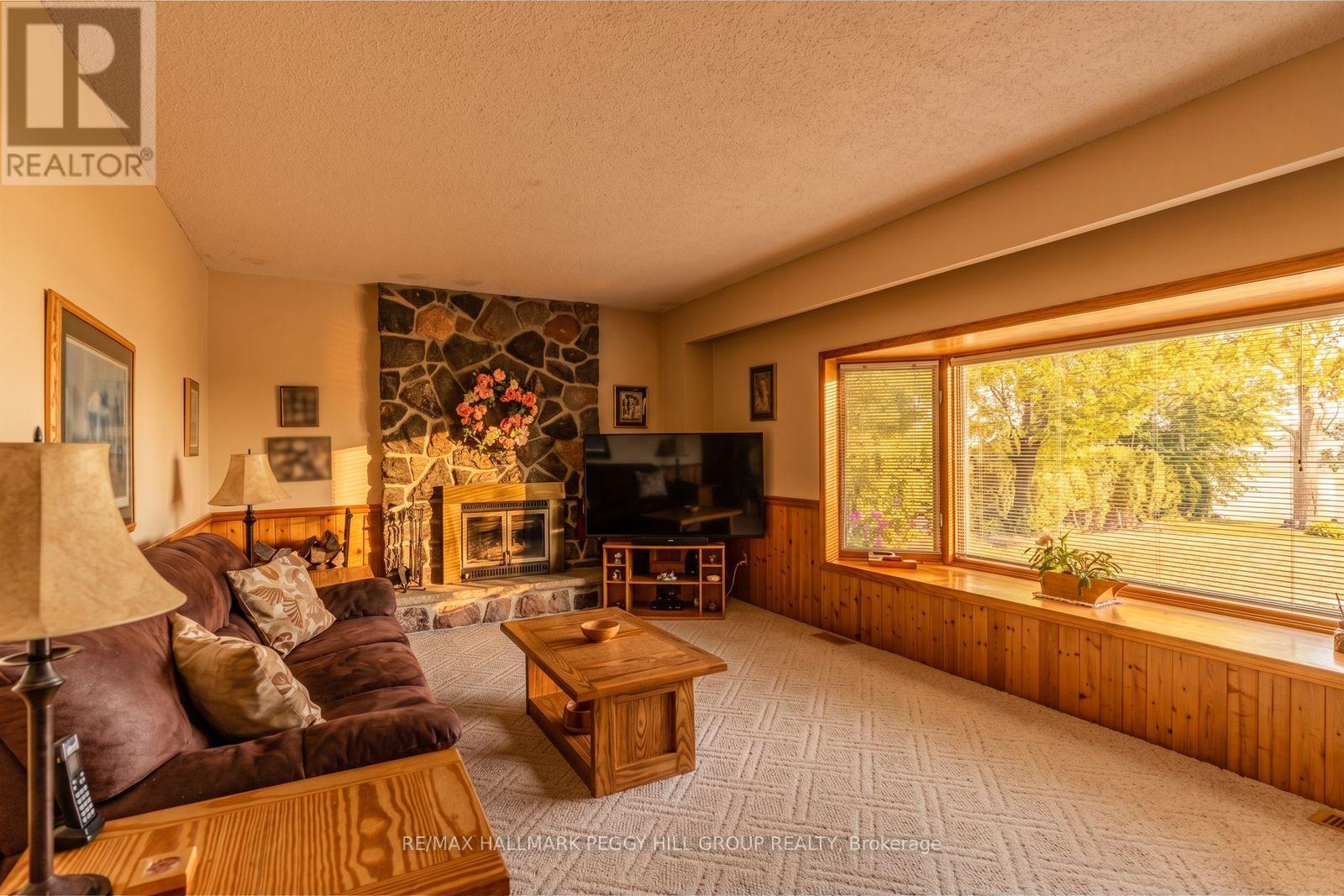 39 Grandview Crescent, Oro-Medonte, Ontario  L0L 2E0 - Photo 4 - S13691918