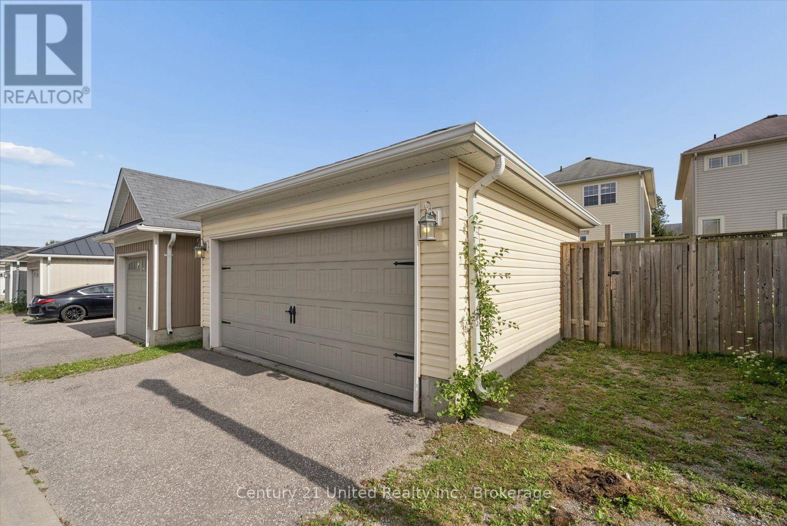 253 Bowen Drive, Peterborough, Ontario  K9H 0B8 - Photo 2 - X13773240