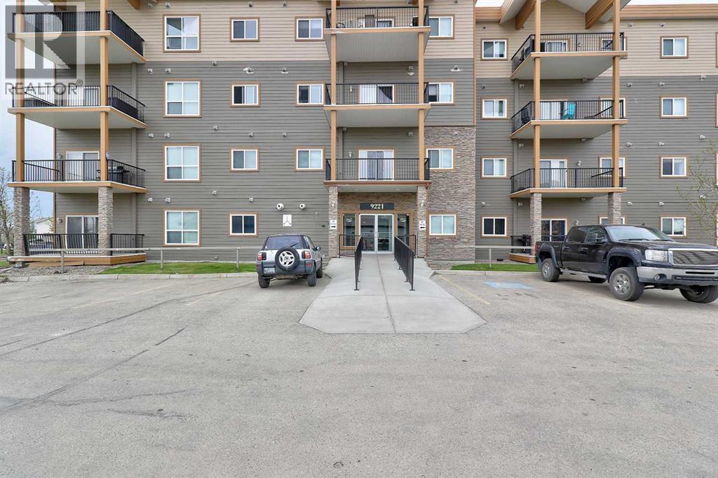 405, 9221 Lakeland Drive, Grande Prairie, Alberta  T8X 0B8 - Photo 17 - A2341995