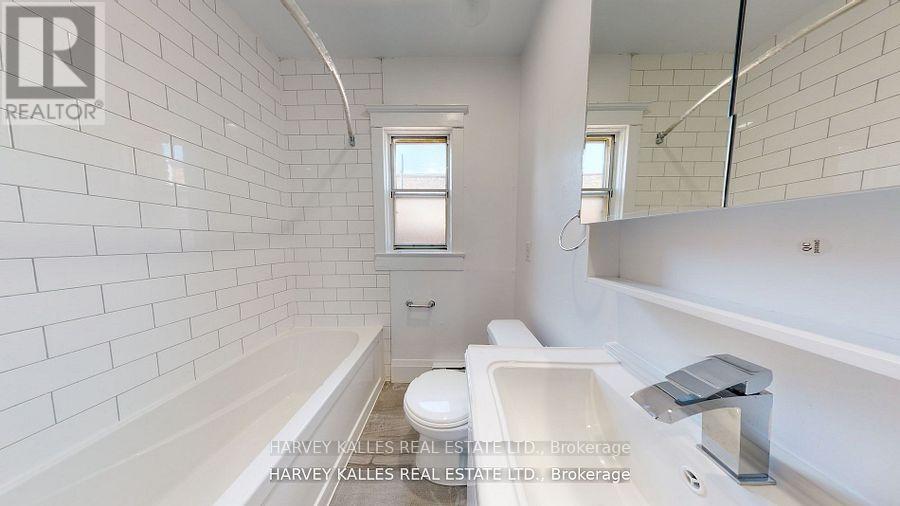 6 - 1065 BATHURST STREET