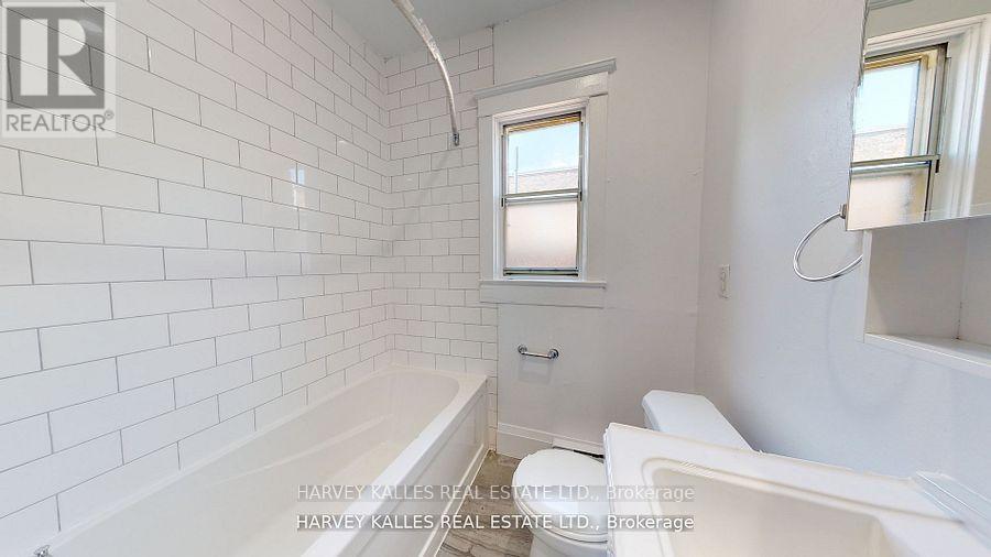 6 - 1065 Bathurst Street, Toronto, Ontario  M5R 3G8 - Photo 17 - C13773214